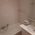 Apartman House Kimberly 194, Bus 102