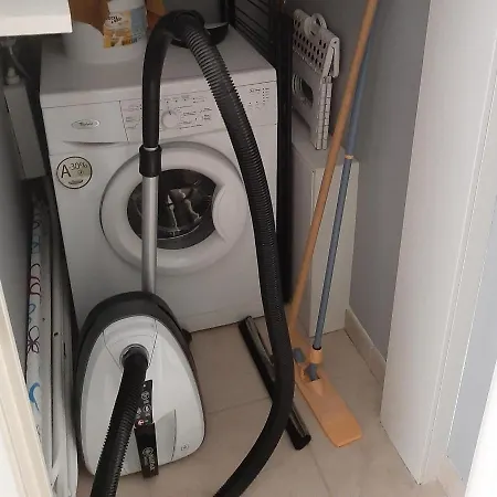 House Kimberly 194, Bus 102 ニーウポールト