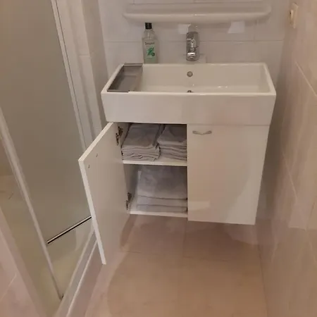 House Kimberly 194, Bus 102 Apartamento